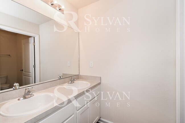 Building Photo - Coming HOME never felt so good!