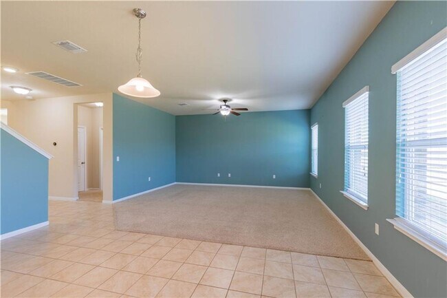 Building Photo - Spacious 4/BR, 2.5/BA Home in Cedar Park –...