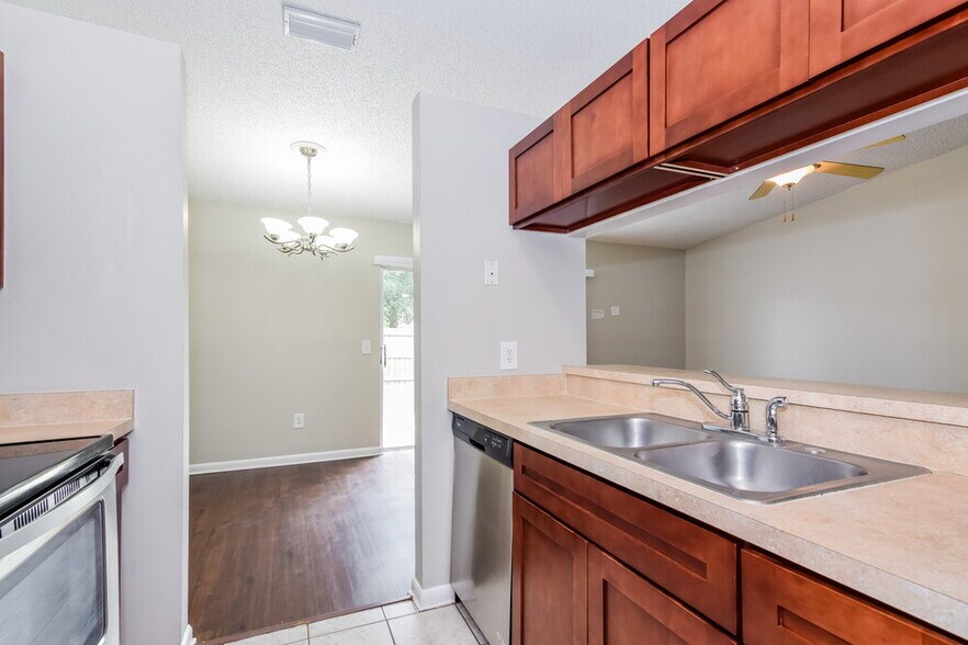 Building Photo - 4059 Forecast Dr