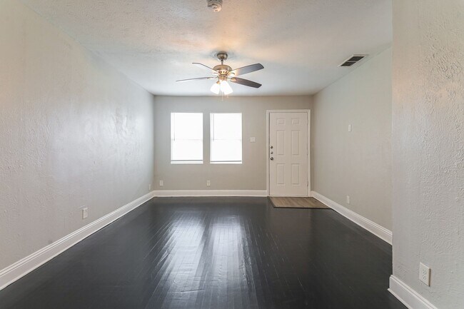 Building Photo - 3 BR/1BA | Newly Renovated Single Family Home | 1-Car Garage Parking | Gated backyard