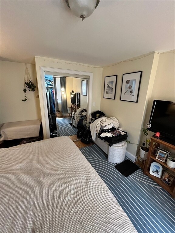 Building Photo - 554 E Broadway