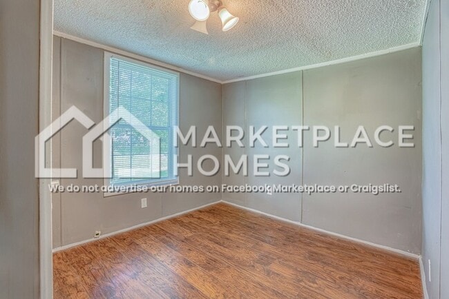Building Photo - 664 Cherokee Dr