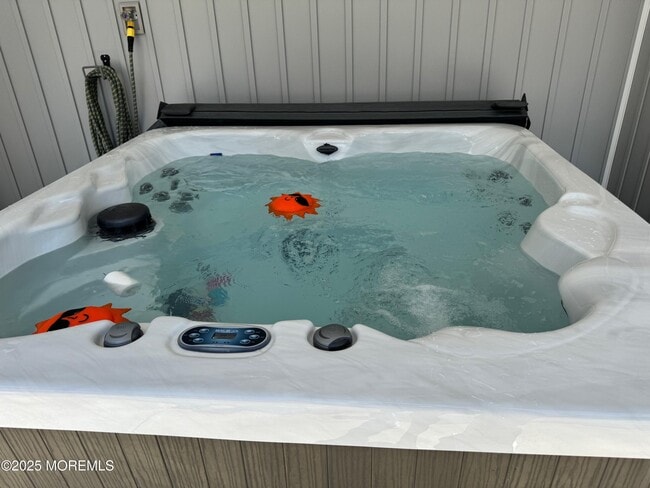 Building Photo - 141 Osborn Ave