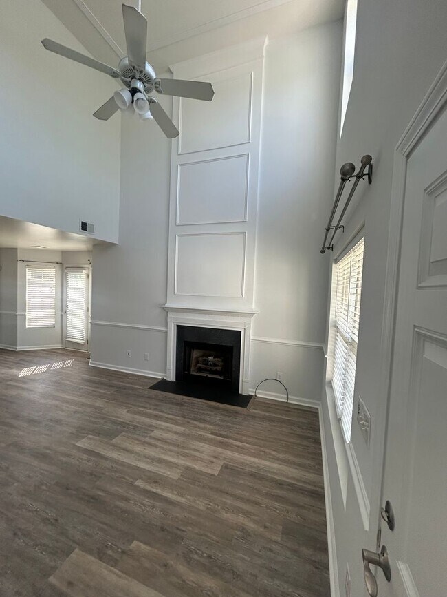 Building Photo - Great 4-Bedroom, 2.5-Bath