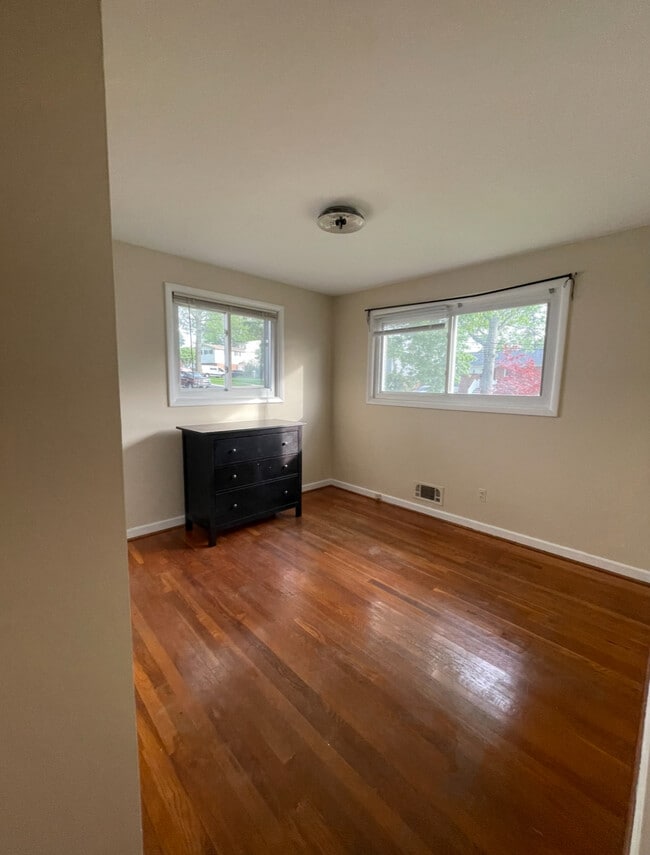 Building Photo - 12421 Littleton St