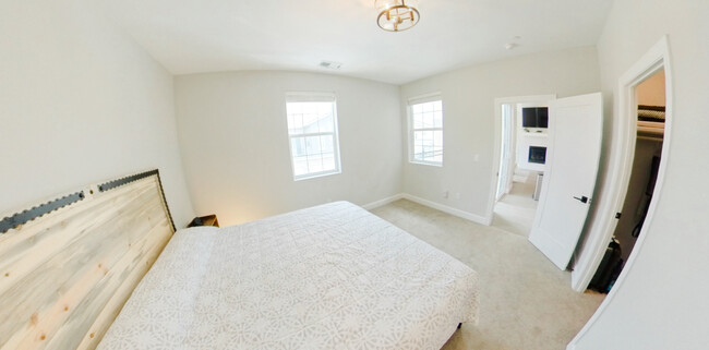 Master Bedroom - 2013 Cradle Mountain Dr