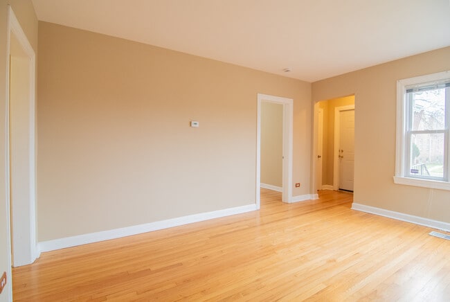 Building Photo - 12123 S Lafayette Ave