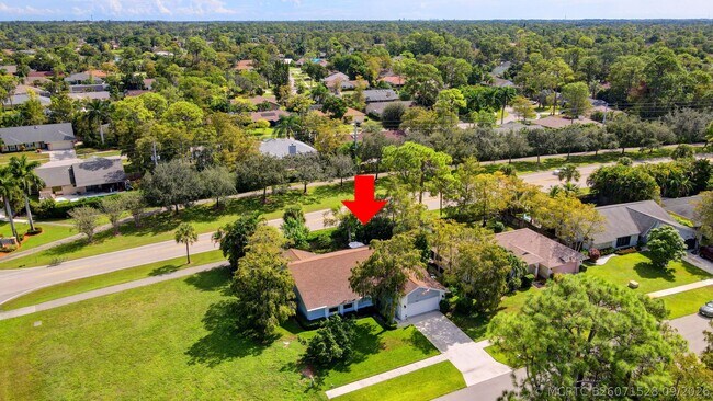 Building Photo - 1098 Primrose Ln