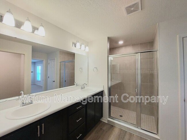 Building Photo - 1234 Cascade Dr