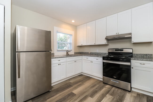 Building Photo - 2325 Vorhof Dr