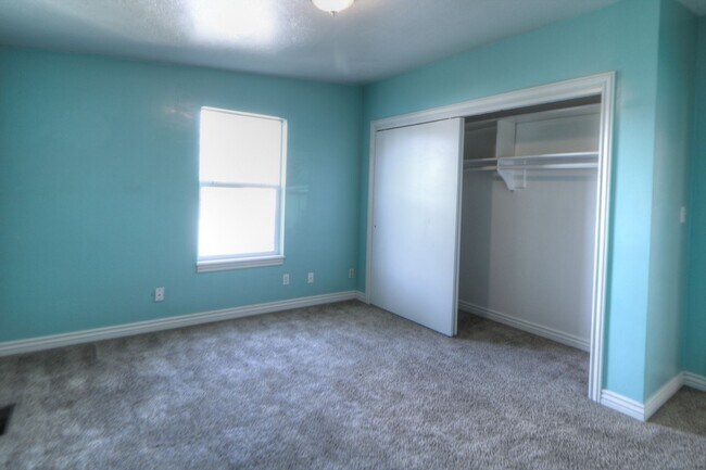 Building Photo - Pet Friendly American Fork Home