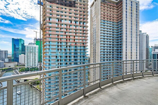 Building Photo - 690 SW 1st Ct
