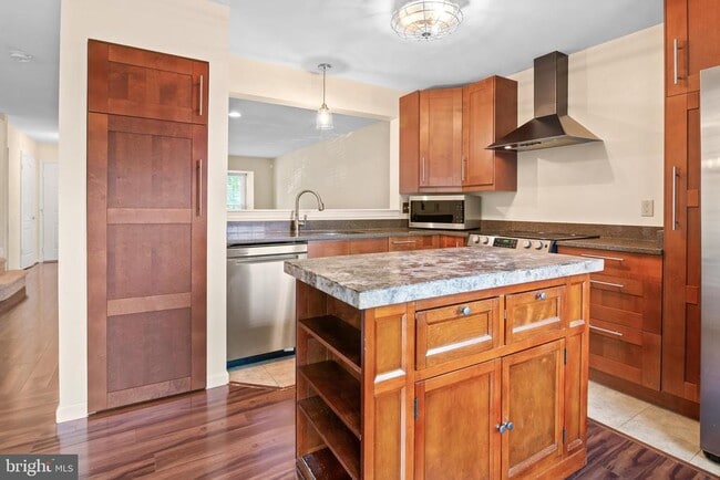 Building Photo - 26 Wessex Ct