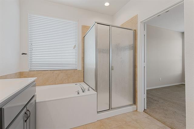 Building Photo - 10200 Saltbrush St