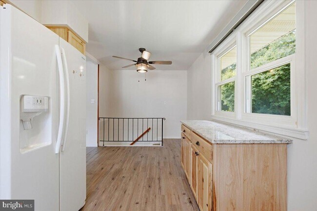 Building Photo - 1447 Knight Ave