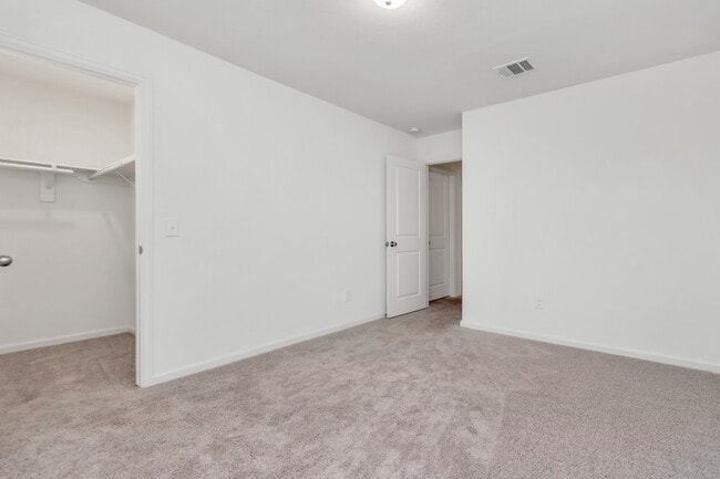 Building Photo - 7810 Hightree Dr