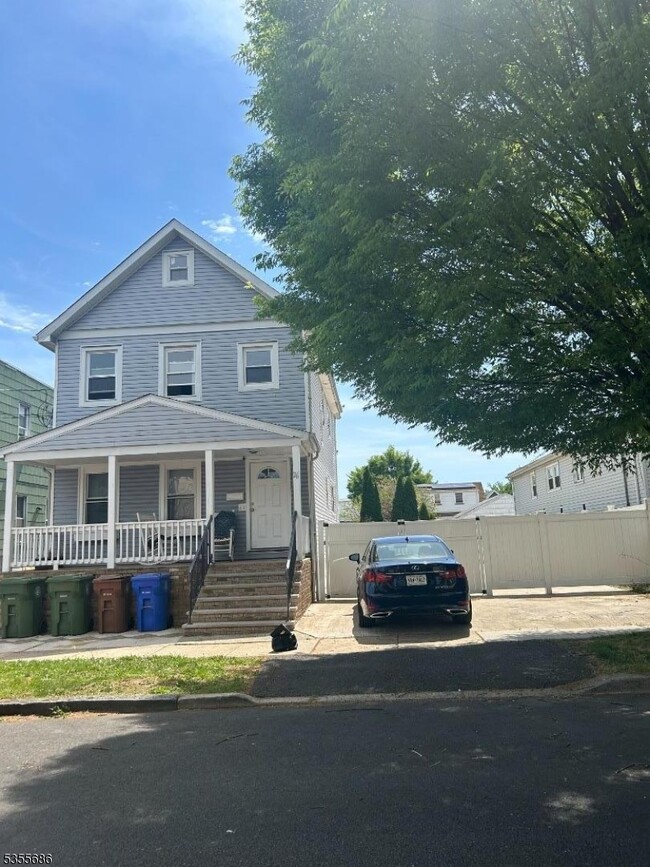 Primary Photo - 26 E 19th St