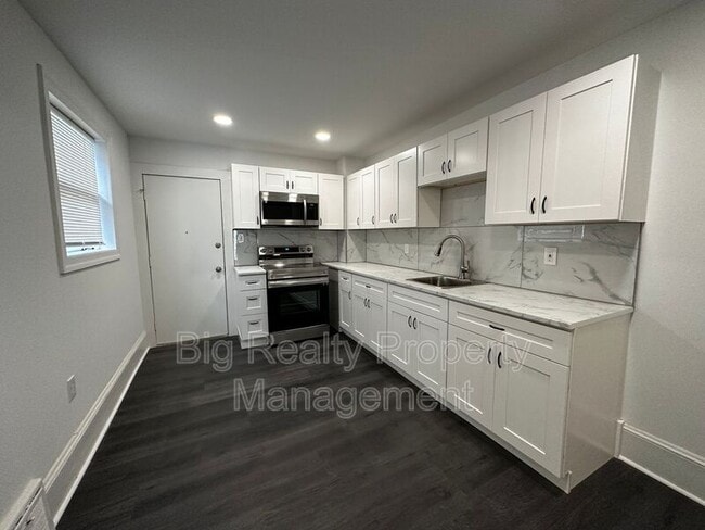 Building Photo - 342 Valley Rd