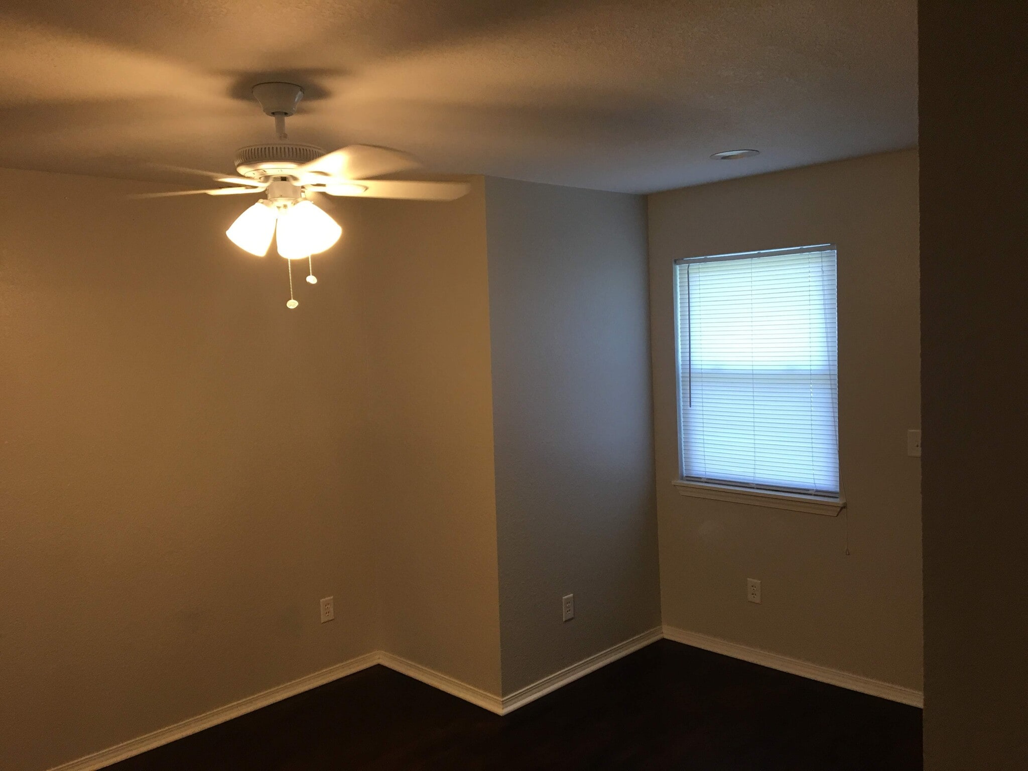master bedroom - 1622 S Whittle Ave