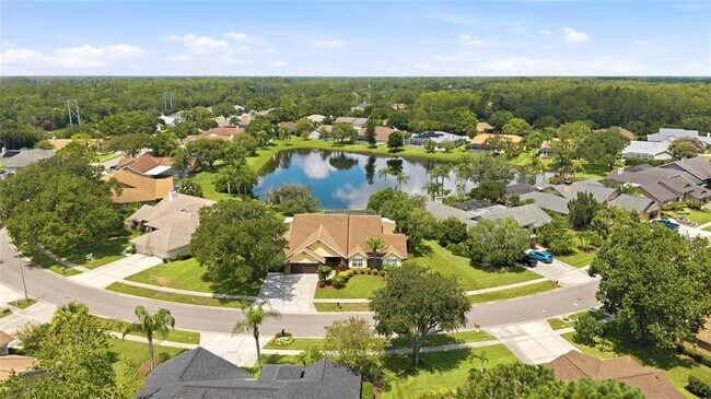 Building Photo - 6513 Thoroughbred Loop