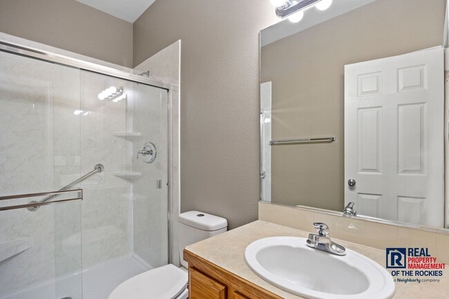 Building Photo - Charming Main Floor Condo in Water Valley