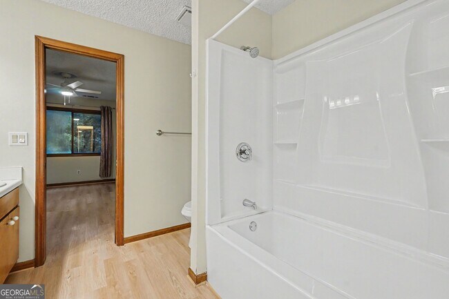 Building Photo - 500 Hickory Hills Trail