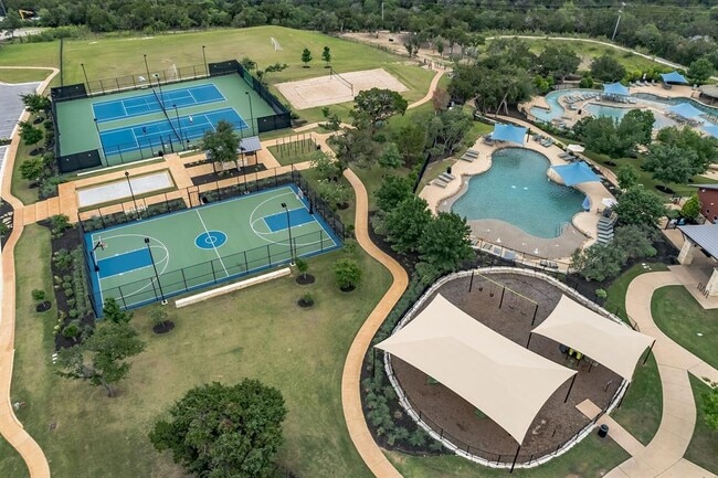 Building Photo - 304 Gulfton St