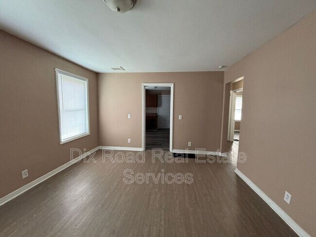 Building Photo - 1110 Ellen Dr