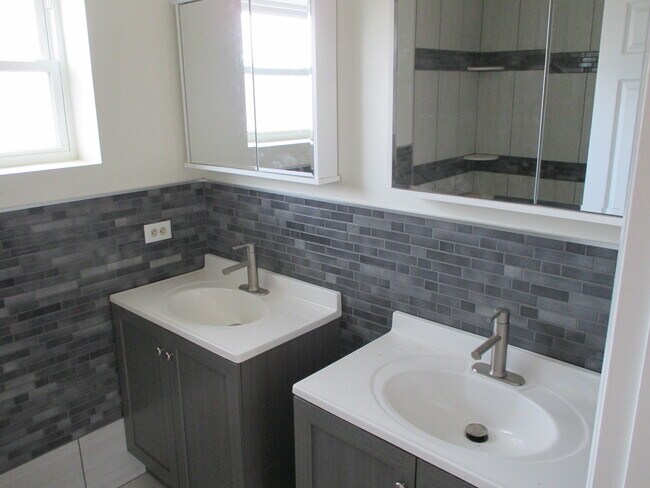 Building Photo - 12254 S McDaniels St