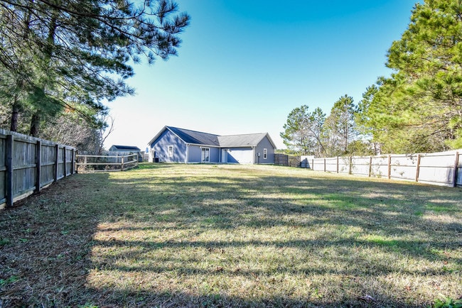 Building Photo - 103 Daphne Dr