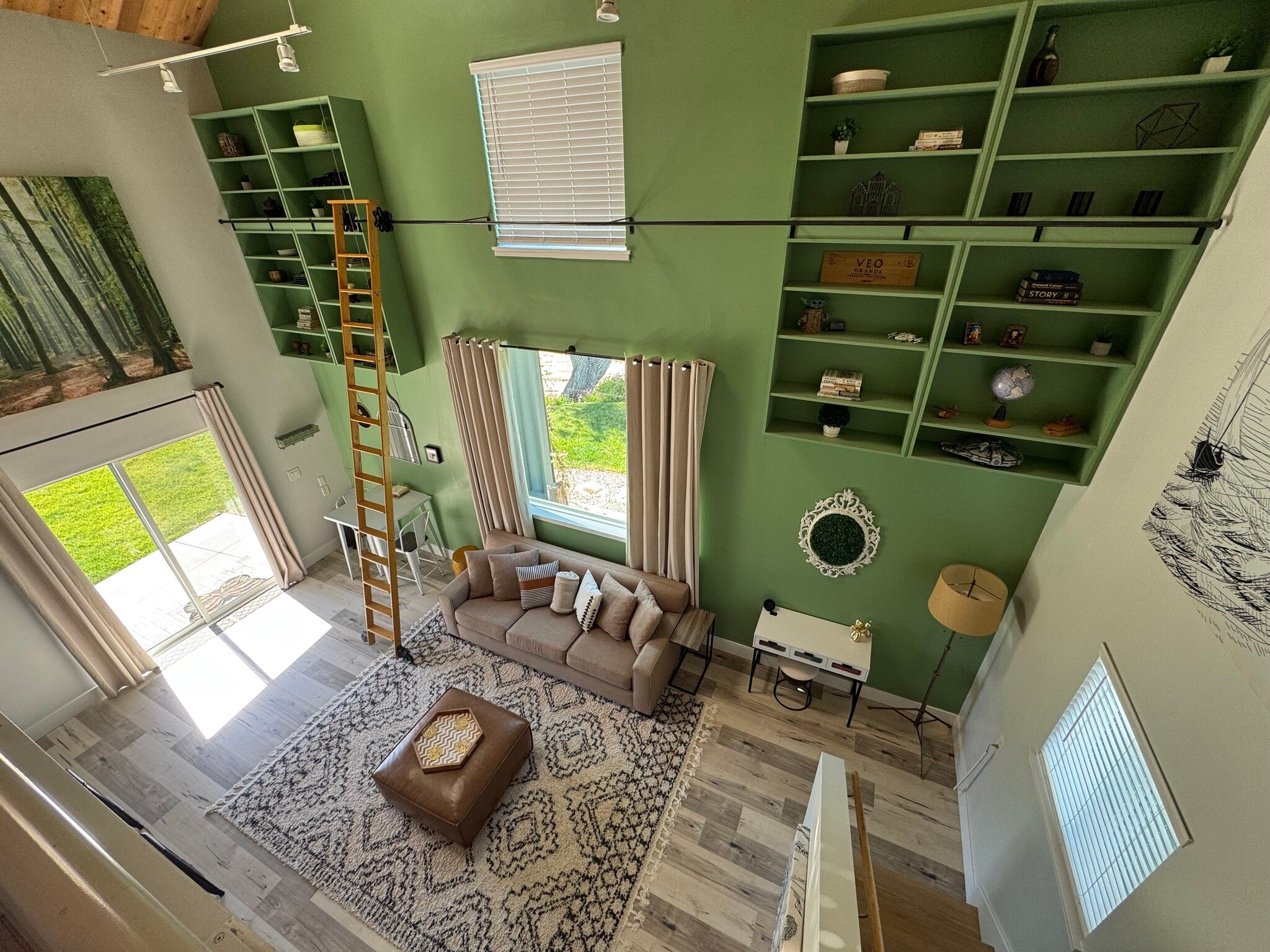 Building Photo - 22120 Rolling Ridge Dr