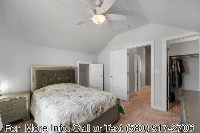 Building Photo - 6309 SW Oakmont Blvd