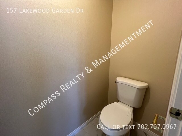 Building Photo - 157 Lakewood Garden Dr