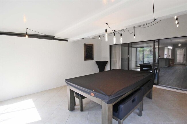 Building Photo - 6019 Courtside Dr