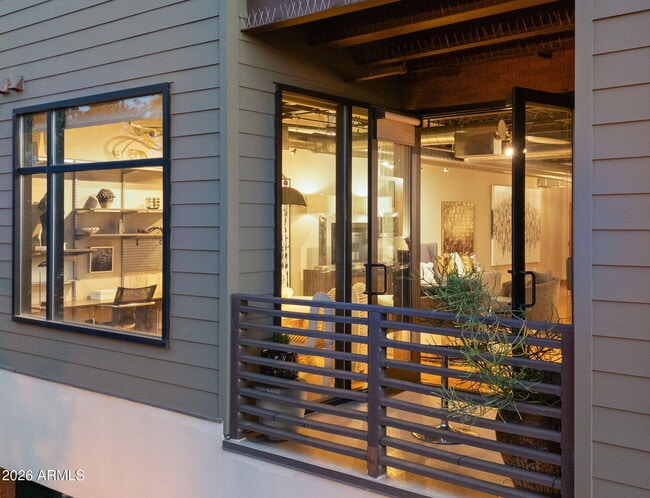 Building Photo - 4020 N Scottsdale Rd