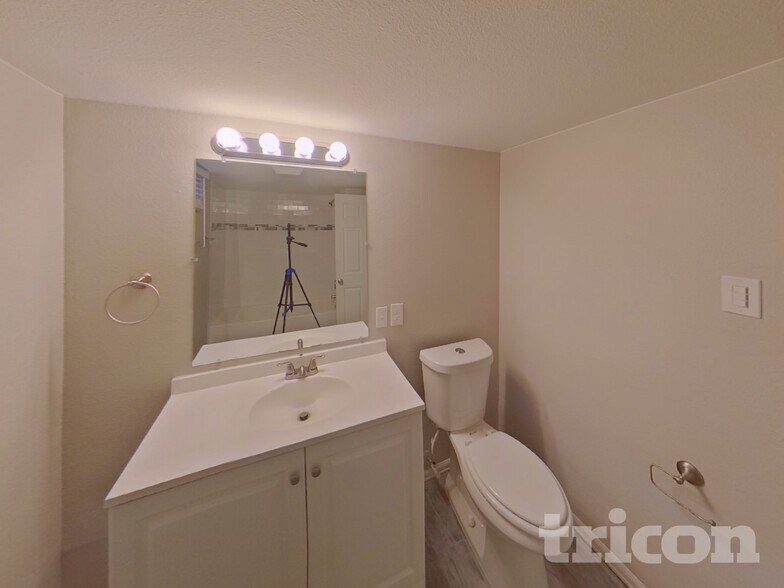 Building Photo - 20 El Sereno Dr