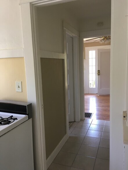 bed room from kitchen - 418 El Centro St