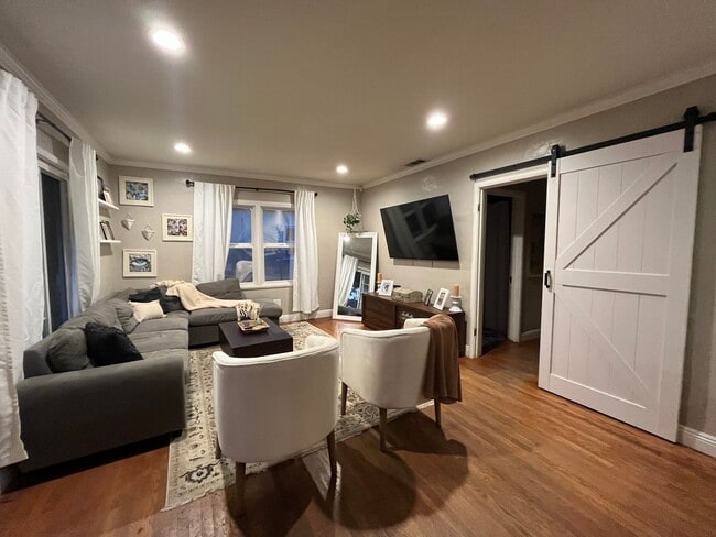 Building Photo - 1909 39th St