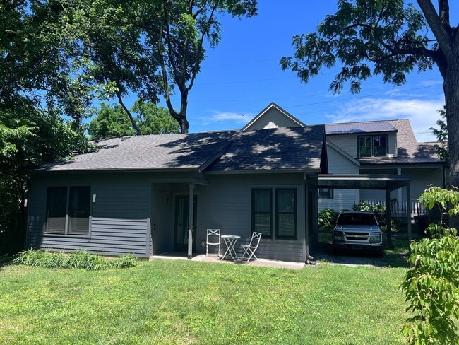 Primary Photo - Simple yet tasteful living in East Nashvil...