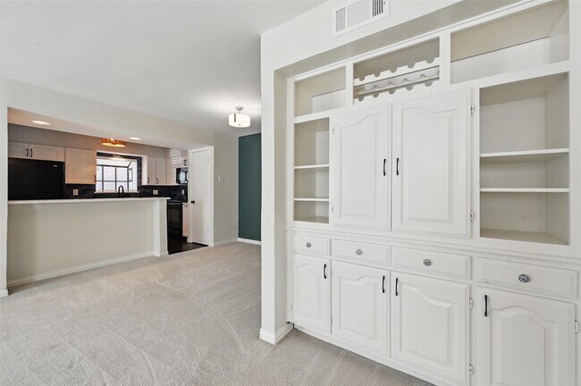 Building Photo - 15151 Berry Trail