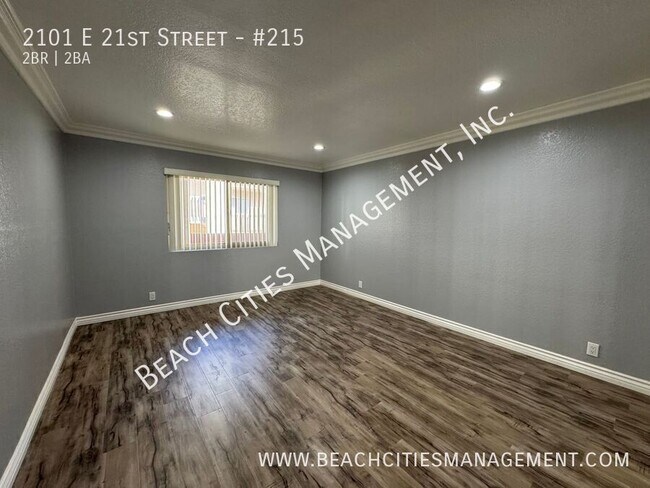 Building Photo - 2101 E 21st St