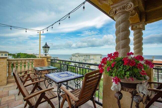 Building Photo - 935 Beach View Drive-SI ID1267843P