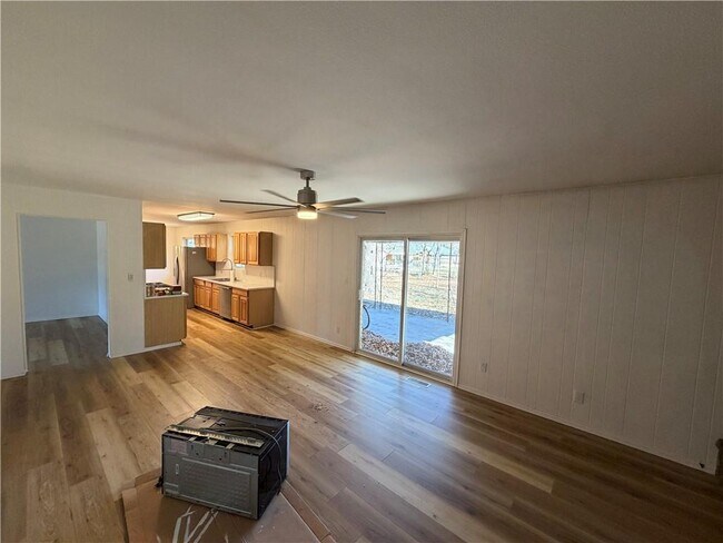 Building Photo - 2854 N Loxley Ave