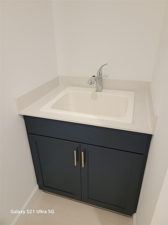 Building Photo - 8433 Beagle Ter