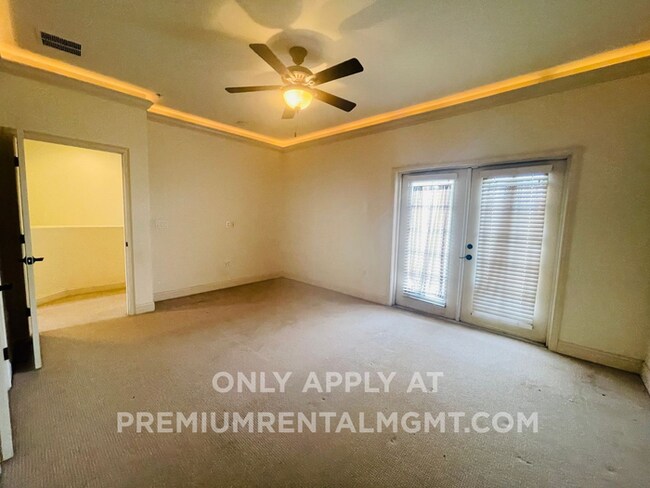 Building Photo - Spacious Two-Story Townhome-Bella Vista-2646 Bella Vista Dr Davenport FL 33897