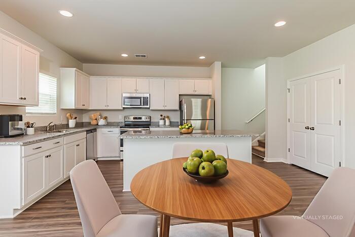 Building Photo - 261 Clydesdale Cir