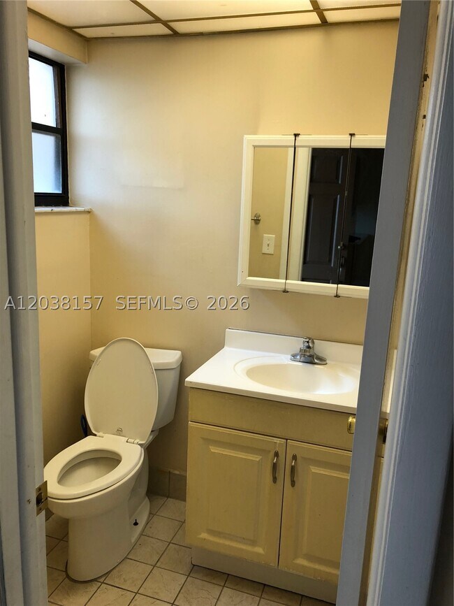 Building Photo - 3808 SW 79th Ave