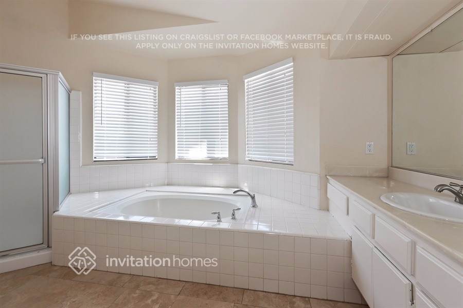 Building Photo - 38129 Miramonte Ave