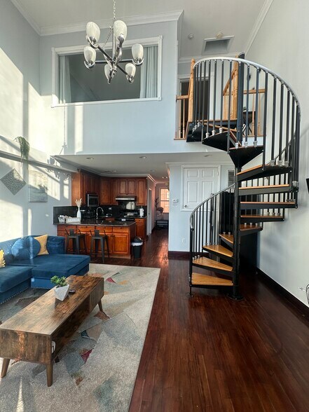 Building Photo - 205 N 11th St