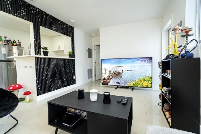 Building Photo - 2388 NE 173rd St